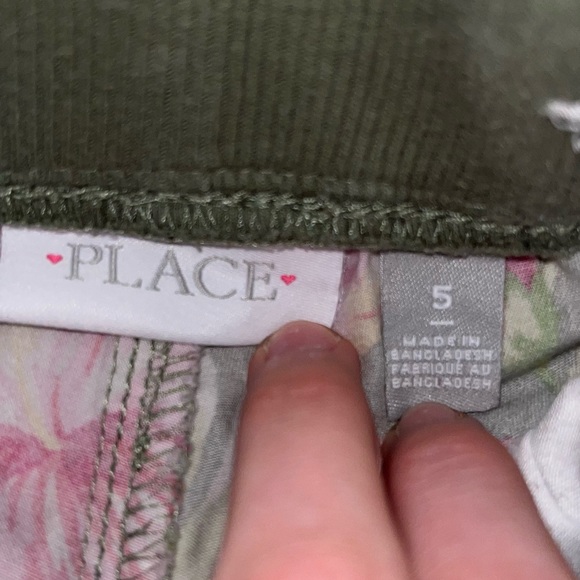 Place girls size 5 tropical themed shorts - Picture 2 of 6